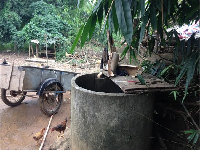 Bàng hoàng người bố treo cổ, con gái 2 tuổi chết trong bể nước