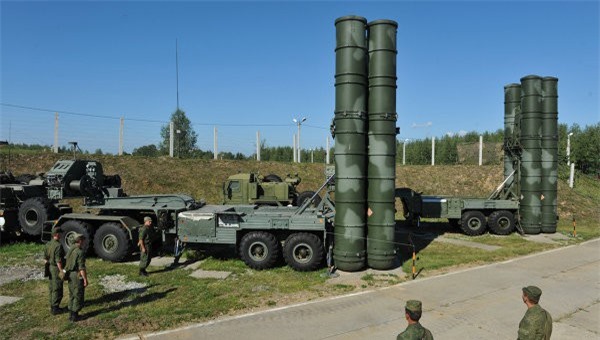 Nga đưa tên lửa S-400 tới Syria, Mỹ, Thổ hốt hoảng ngừng không kích