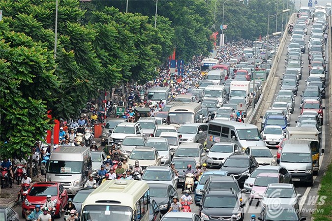 Chi hơn 2.100 tỷ đồng để giảm ùn tắc giao thông tại Hà Nội