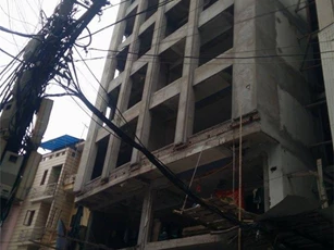 Hà Nội: Tòa nhà 184 Phương Liệt ngang nhiên cơi nới vẫn "bình an"?