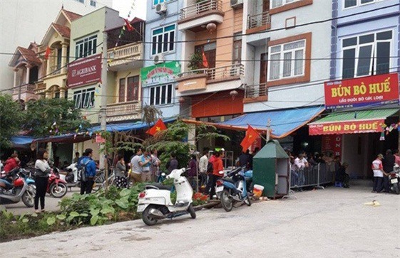 Hà Nội: Hốt hoảng phát hiện con trai tử vong trong nhà