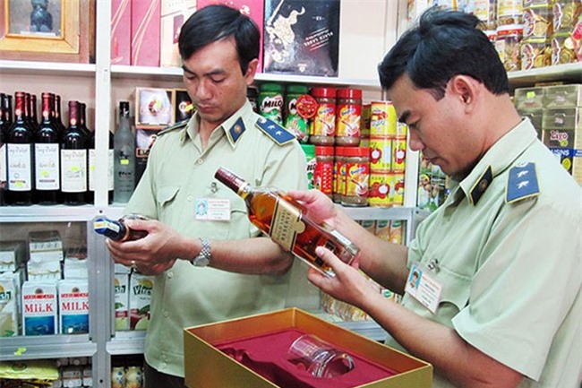 Hà Nội tăng cường chống buôn lậu, hàng giả dịp cuối năm