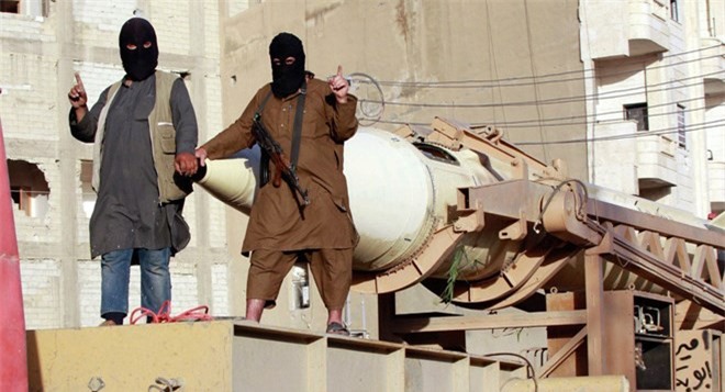 IS tung vũ khí hủy diệt hàng loạt sau khi Nga điều S-400 tới Syria