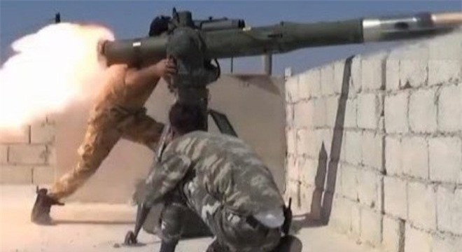 Phóng viên Nga ở Syria suýt mất mạng vì tên lửa chống tăng của Mỹ 