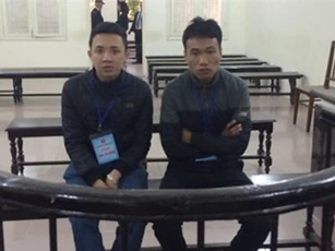 2 năm ngồi tù vì chiếm đoạt tiền mua trả góp Iphone