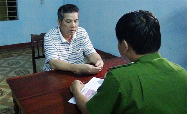 "Nổ" quen lãnh đạo cấp cao, phó bí thư phường lừa đảo gần 800 triệu đồng