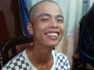 "Phi công trẻ" cắt cổ người tình hơn mình 25 tuổi vì nghĩ là...ma