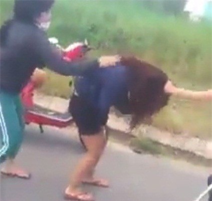 Xử phạt nhóm đối tượng đánh nữ sinh Đà Nẵng dập đầu