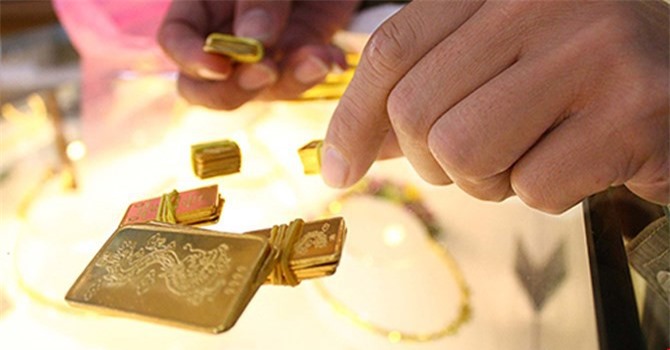 Bị lừa 10 tỷ đồng vì mua 58kg vàng của người nước ngoài 