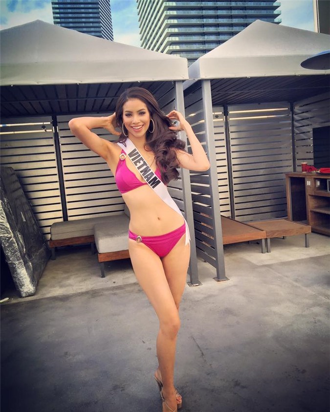 Hoa hậu hoàn vũ Thế giới 2015: Phạm Hương diện bikini khoe dáng chuẩn