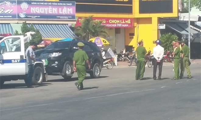 Tạm đình chỉ công tác Viện trưởng VKS lái xe gây tai nạn rồi bỏ chạy