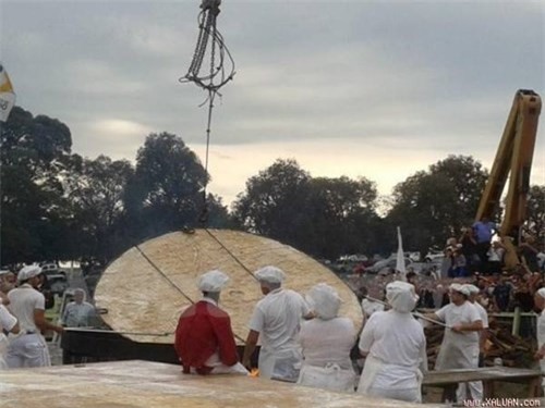 Uruguay: Ngạc nhiên với chiếc bánh rán lớn nhất thế giới