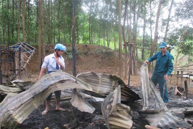 Nấu ăn gần can xăng, 2 vợ chồng thương vong