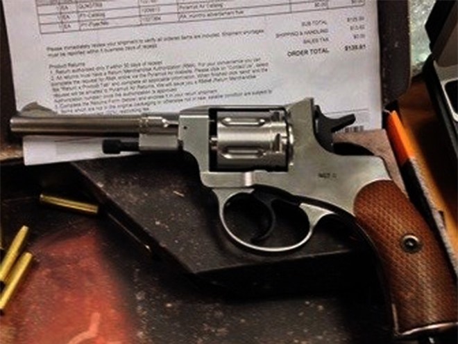 Phát hiện hai khẩu súng trong kiện hành lý ở sân bay Đà Nẵng