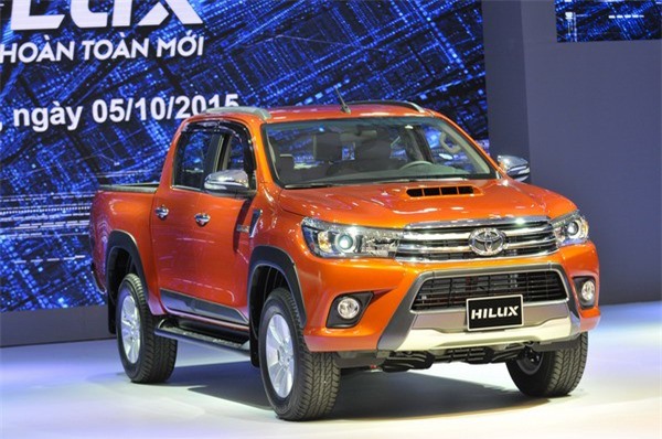 Hơn 4.400 xe Toyota bán đến tay khách hàng trong tháng 11/2015