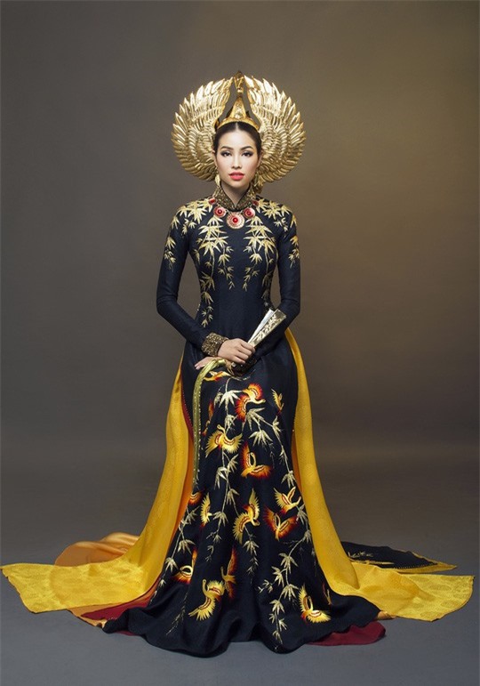 Miss Uniserve 2015: Phạm Hương duyên dáng trong tà áo dài