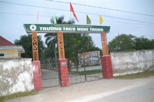 Con trai hiệu trưởng gọi điện đe dọa ném mìn nhà hiệu phó