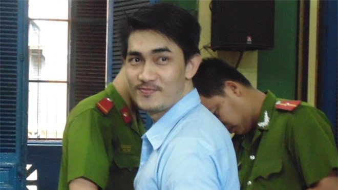 "Phi công trẻ" lĩnh án 4 năm tù vì cướp tài sản