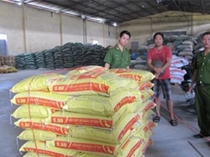 Điểm tên hàng loạt doanh nghiệp trộn "độc dược" vào thức ăn chăn nuôi