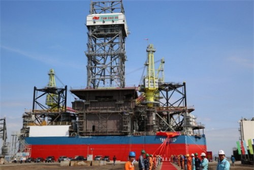 Hạ thủy giàn khoan tự nâng lớn nhất từ trước đến nay