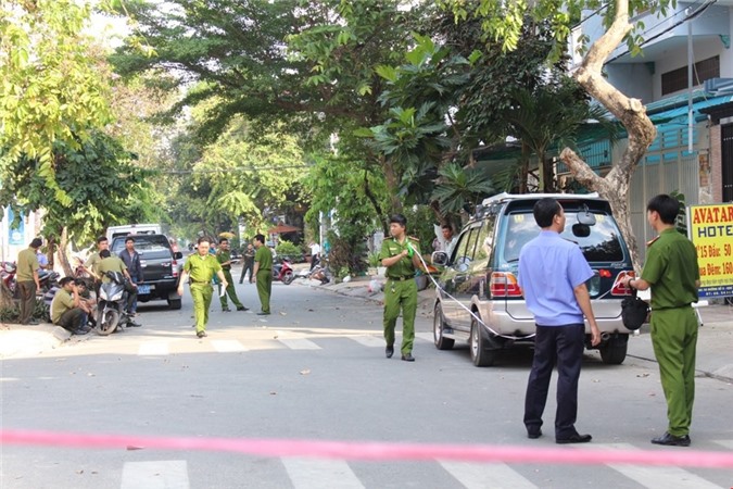 Nằm ngủ quán cafe, cô gái bị thanh niên sàm sỡ rồi đâm chết