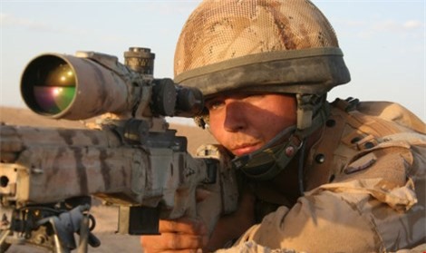 Lính bắn tỉa Anh tiêu diệt 5 tên khủng bố IS chỉ với 3 phát đạn