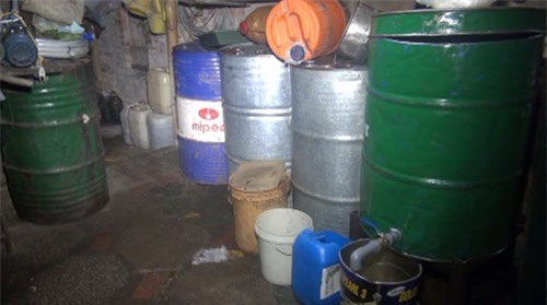 Phát hiện 1.500 lít xăng dầu không rõ nguồn gốc 