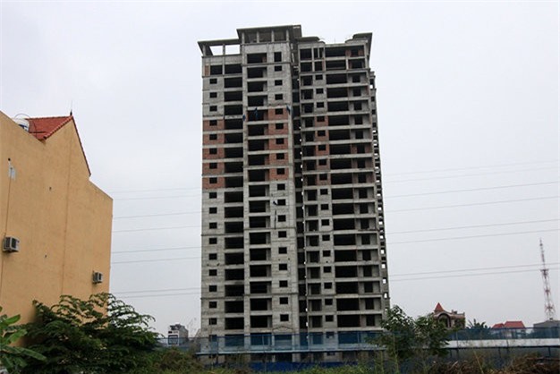 Phát hiện thi thể một giáo viên dưới chân nhà Grand Pacific