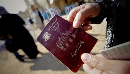 Châu Âu “lo lắng” vì hàng chục nghìn phôi hộ chiếu lọt vào tay IS
