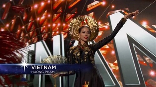 Phạm Hương bất ngờ trượt Top 15 tại Miss Universe