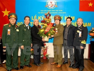 Long trọng kỷ niệm 71 năm ngày thành lập Quân đội Nhân dân tại Đức