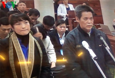 Xử đại án gần 2.500 tỷ tại Agribank: Quanh co thừa nhận quà biếu