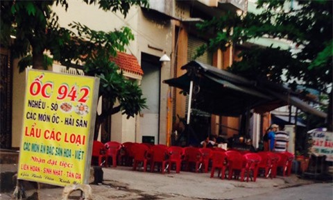 Hỗn chiến tại quán ốc, thanh niên bị đâm thấu tim tử vong