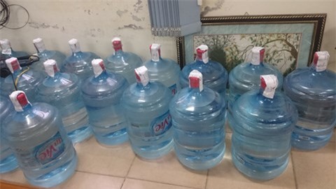 Triệt phá đường dây "phù phép" nước Lavie giả thành thật