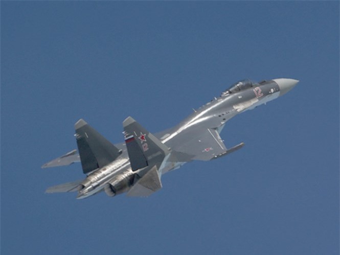 Nga đưa SU-35S tiêm kích đa năng số 1 vào trực chiến 