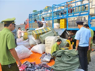 Phạt hơn 91 tỷ đồng vi phạm về buôn lậu