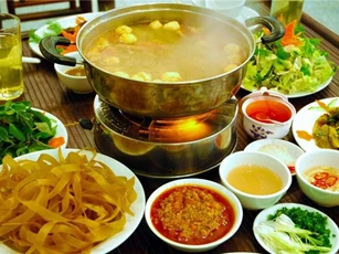 Lẩu: Món ngon nhưng không phải ai cũng được phép ăn