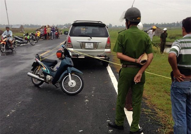 Rợn người lời kể của tài xế bị kẻ cướp ôtô siết cổ trong đêm