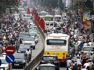 Chủ tịch Hà Nội đề xuất hạn chế phương tiện giao thông cá nhân