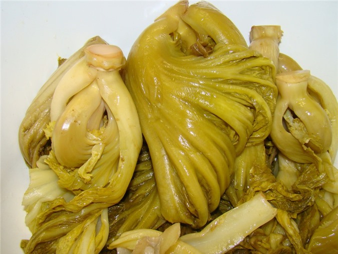 Những tác hại của dưa chua tới sức khỏe