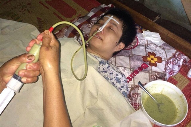 Hoàn cảnh bi đát của cô giáo mầm non sống đời sống thực vật