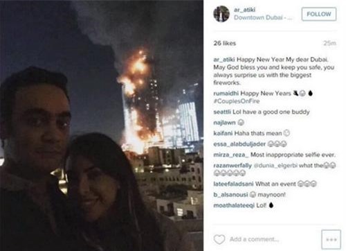 Cặp đôi bị ném đá vì chụp ảnh 'tự sướng' bên khách sạn cháy rụi ở Dubai