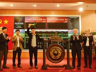 Cổ phiếu đầu tiên lên sàn HNX trong năm 2016
