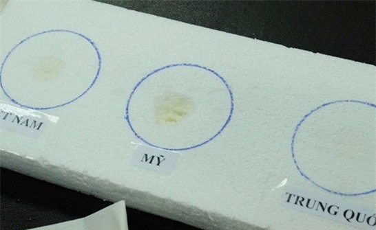 Bộ Y tế bất ngờ cho biết các loại dầu cá đều "ăn" thủng xốp