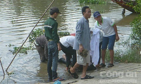 Nam thanh niên lao xe máy xuống kênh tử vong sau buổi nhậu