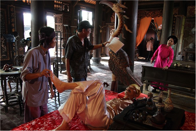 Hài Tết 2016: Hé lộ hình ảnh không thể nhịn cười trong "Chôn Nhời" 3