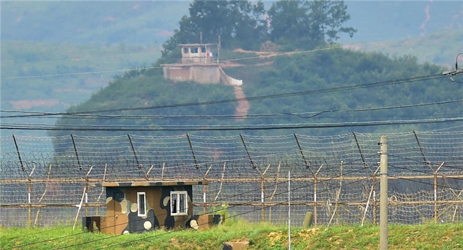 Hàn Quốc triển khai tên lửa, pháo binh sát biên giới Triều Tiên