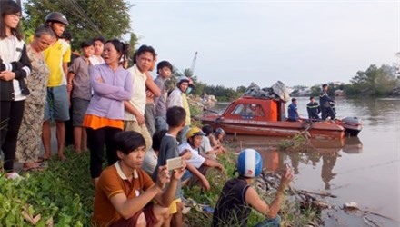 Xót xa nam sinh lớp 8 bị đuối nước, mất tích giữa dòng nước xiết
