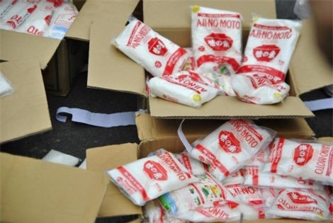 Bắt khẩn cấp đối tượng sản xuất mì chính nhái Ajinomoto, Miwon