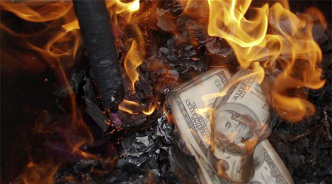 Liên quân của Mỹ ném bom, biến kho tiền triệu USD của IS hóa thành tro